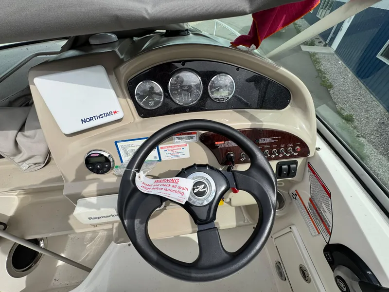 Slide: The Image of Sea Ray 240 Sundancer 2008 - 8