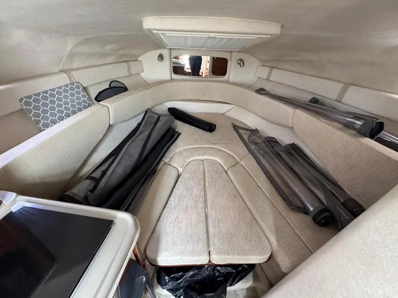 Slide: The Image of Sea Ray 240 Sundancer 2008 - 9