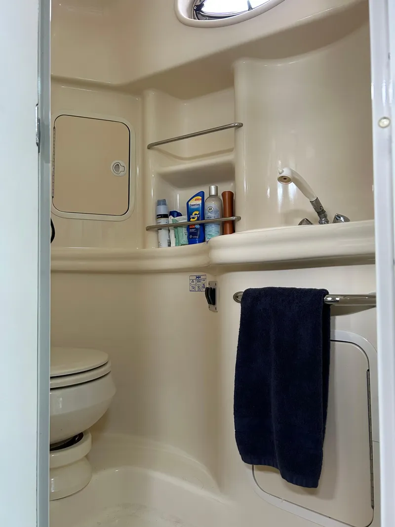 Slide: The Image of Sea Ray 300 Sundancer 2005 - 13