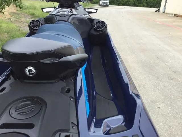 Slide: The Image of Sea-Doo GTX 300 2025 - 16