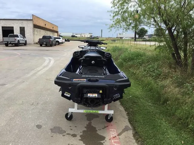 Slide: The Image of Sea-Doo GTX 300 2025 - 3