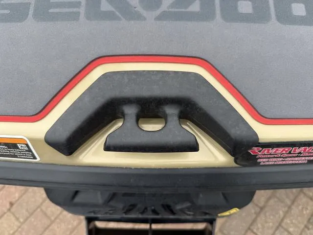 Slide: The Image of Sea-Doo RXT-X 2025 - 4