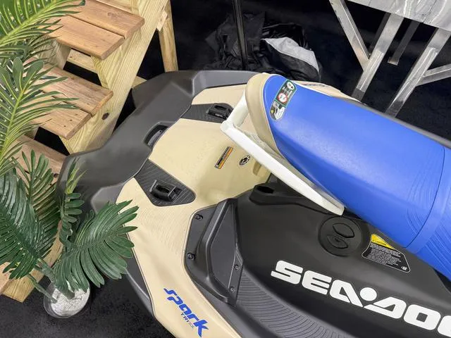 Slide: The Image of Sea-Doo Spark Trixx For 3 Rotax 900 ACE - 90 Ibr A 2025 - 5