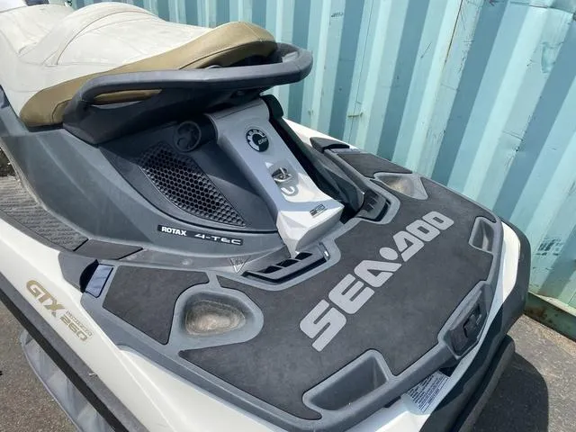 Slide: The Image of Sea-Doo GTX 2012 - 3