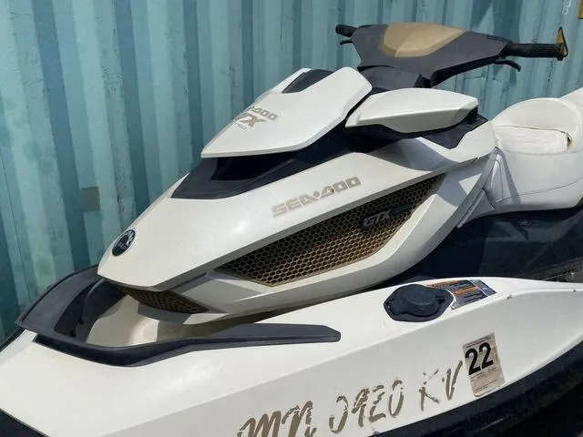 Slide: The Image of Sea-Doo GTX 2012 - 4