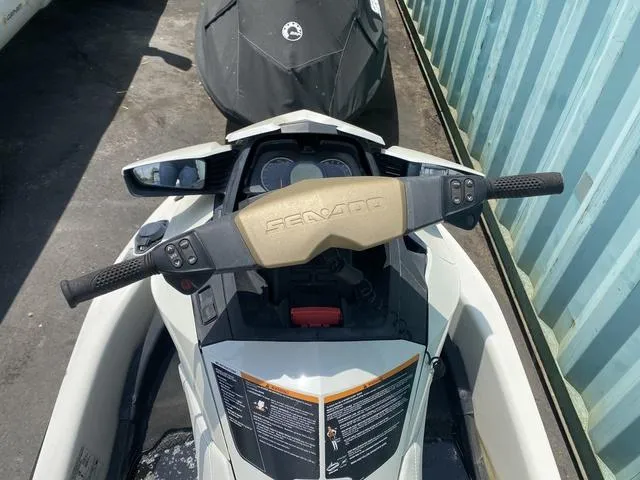 Slide: The Image of Sea-Doo GTX 2012 - 6