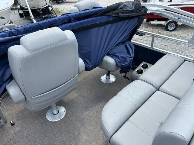 Slide: The Image of Ranger 223F 2023 - 10