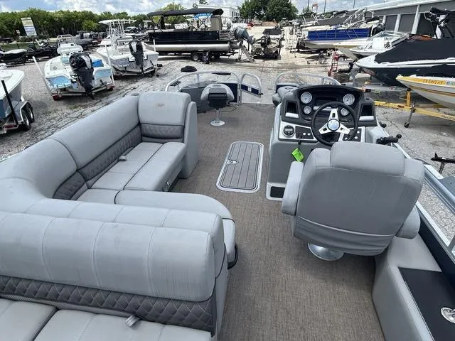 Slide: The Image of Ranger 223F 2023 - 11