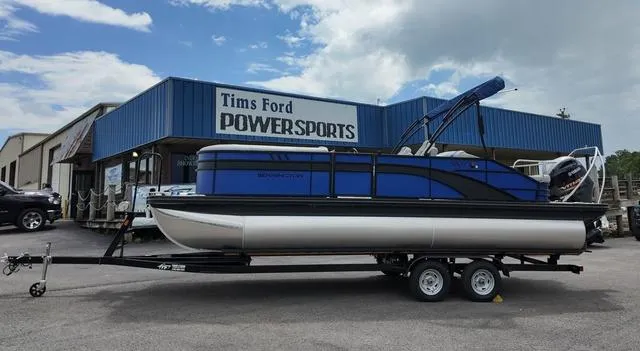 The Image of Bennington SX Swingback 22 SXSB 2025 - 1