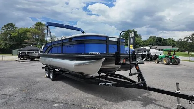 Slide: The Image of Bennington SX Swingback 22 SXSB 2025 - 11