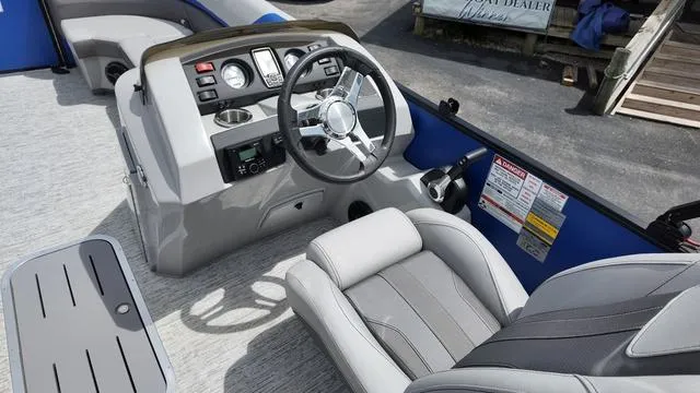 Slide: The Image of Bennington SX Swingback 22 SXSB 2025 - 18