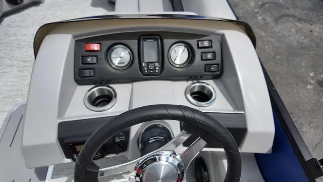 Slide: The Image of Bennington SX Swingback 22 SXSB 2025 - 19