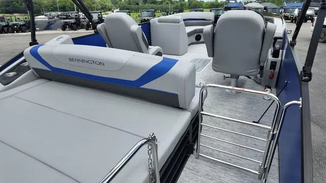 Slide: The Image of Bennington SX Swingback 22 SXSB 2025 - 29