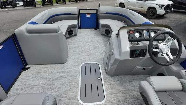 Slide: The Image of Bennington SX Swingback 22 SXSB 2025 - 30