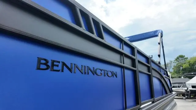 Slide: The Image of Bennington SX Swingback 22 SXSB 2025 - 4