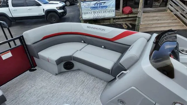 Slide: The Image of Bennington SX Quad Bench 22 SXSR 2025 - 19