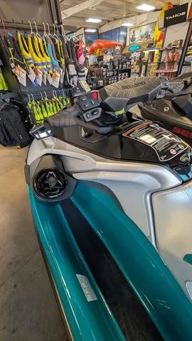 Slide: The Image of Sea-Doo GTX Limited 325 2025 - 12