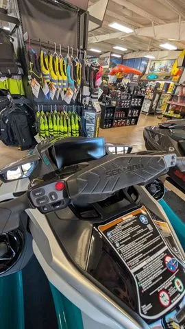 Slide: The Image of Sea-Doo GTX Limited 325 2025 - 14