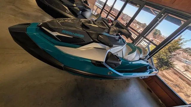 Slide: The Image of Sea-Doo GTX Limited 325 2025 - 15