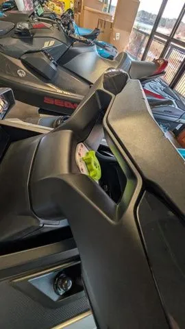 Slide: The Image of Sea-Doo GTX Limited 325 2025 - 4