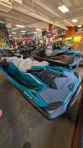 Slide: The Image of Sea-Doo GTX Limited 325 2025 - 6