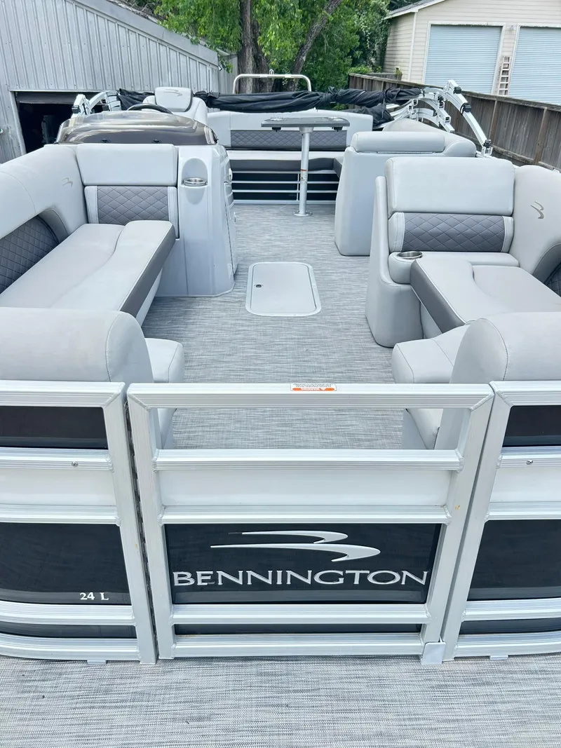 Slide: The Image of 2021 Bennington L 24 Swingback pontoon boat with spacious seating and modern design. - 30