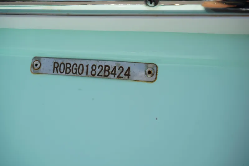 Slide: The Image of 2024 Robalo 226 Cayman boat identification plate. - 49