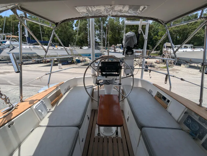 Slide: The Image of Wauquiez Hood 38 MK II 1984 - 11