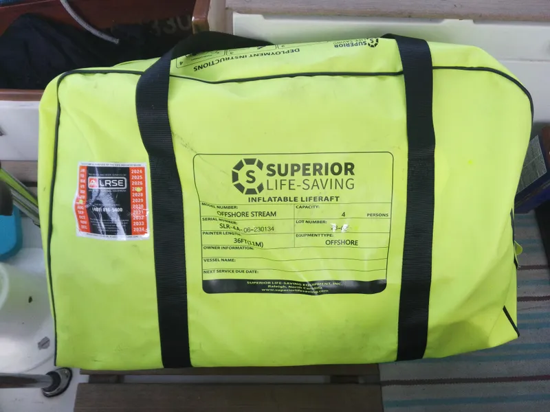 Slide: The Image of Wauquiez Hood 38 MK II 1984 - 32