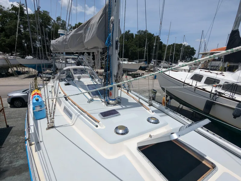 Slide: The Image of Wauquiez Hood 38 MK II 1984 - 7