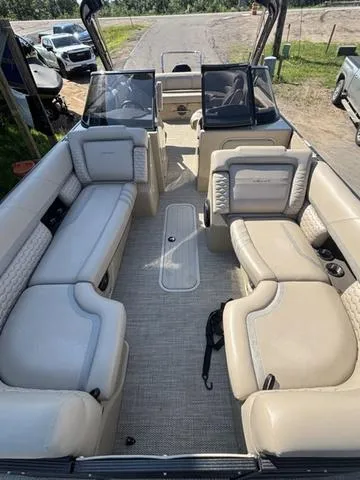 Slide: The Image of Crest Continental 250 SLC CP3 (300 hp) 2023 - 9