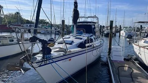 Slide: The Image of Hunter 34.8 1984 - 5