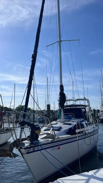 Slide: The Image of Hunter 34.8 1984 - 6