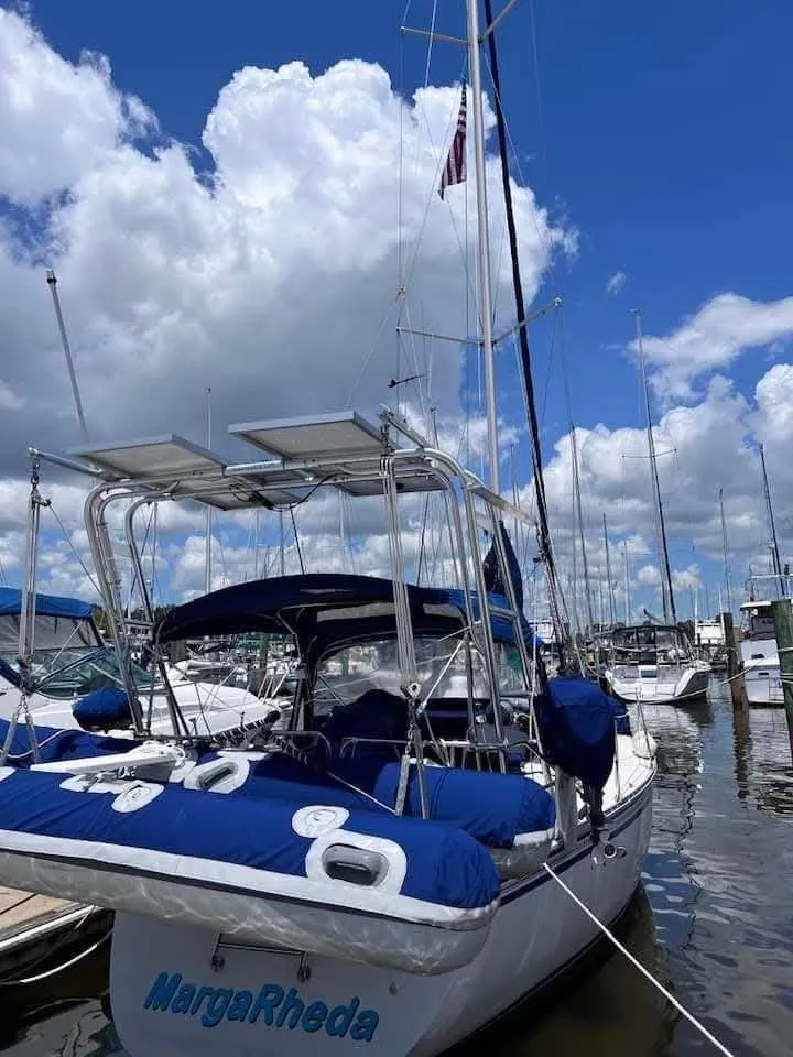 Slide: The Image of Hunter 34.8 1984 - 9