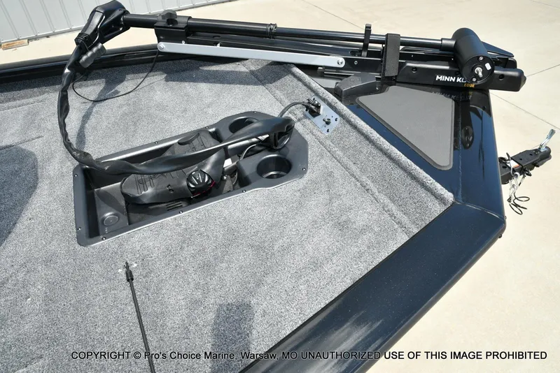 Slide: The Image of Tracker PRO TEAM 175 W/75HP 2026 - 29