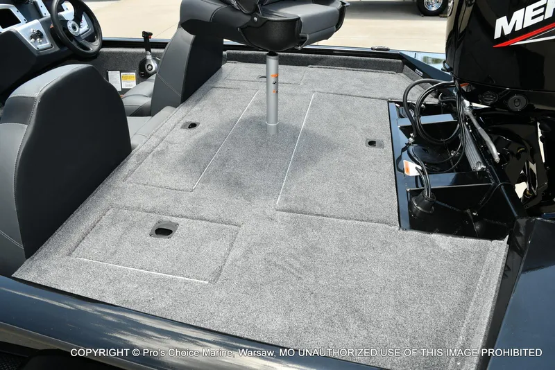 Slide: The Image of Tracker PRO TEAM 175 W/75HP 2026 - 35