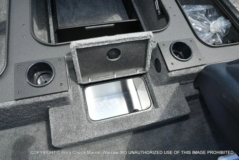 Slide: The Image of Tracker PRO TEAM 175 W/75HP 2026 - 53