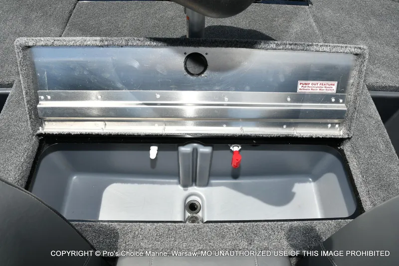 Slide: The Image of Tracker PRO TEAM 175 W/75HP 2026 - 60