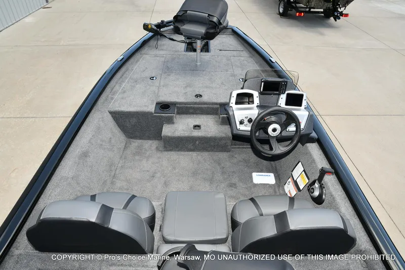 Slide: The Image of Tracker PRO TEAM 175 W/75HP 2026 - 9