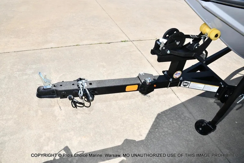 Slide: The Image of Tracker Pro Team 175 w/Vinyl Floors 2026 - 25