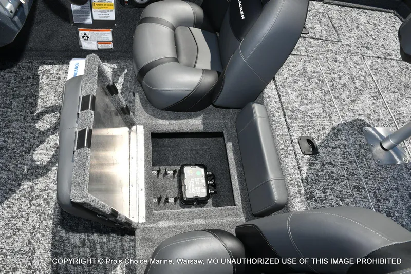 Slide: The Image of Tracker Pro Team 175 w/Vinyl Floors 2026 - 48