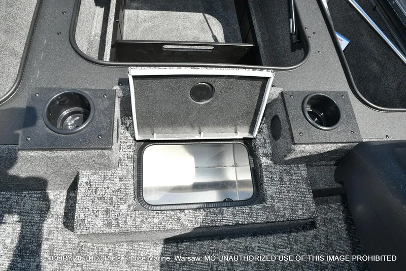 Slide: The Image of Tracker Pro Team 175 w/Vinyl Floors 2026 - 51