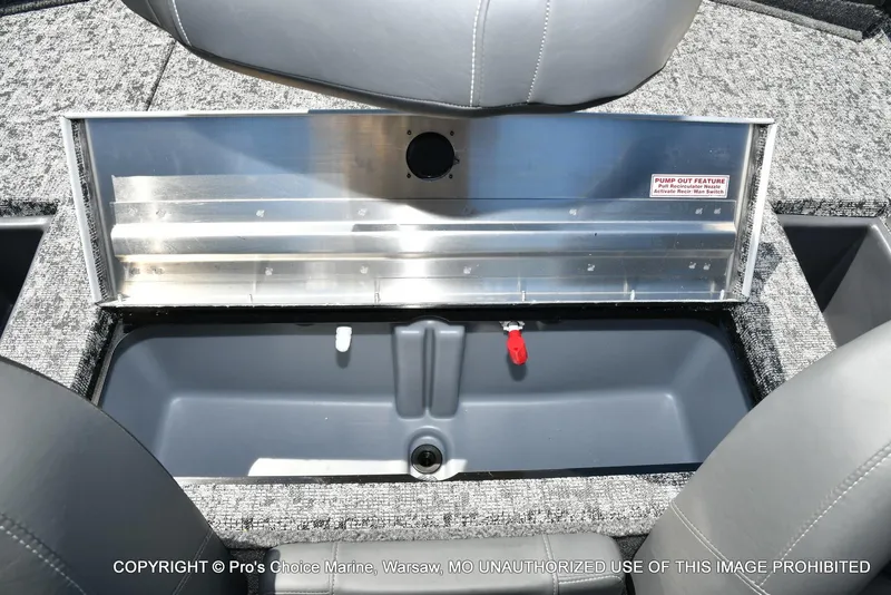 Slide: The Image of Tracker Pro Team 175 w/Vinyl Floors 2026 - 58