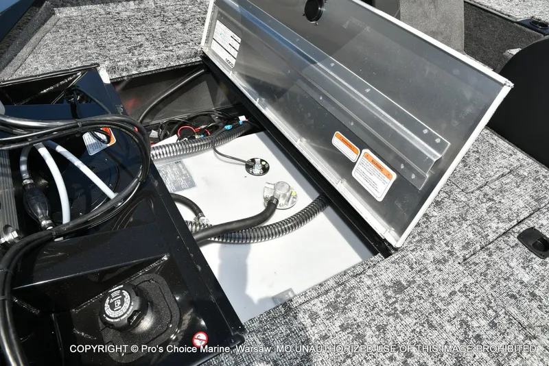 Slide: The Image of Tracker Pro Team 175 w/Vinyl Floors 2026 - 63