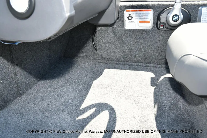 Slide: The Image of Tracker Pro 170 2026 - 41