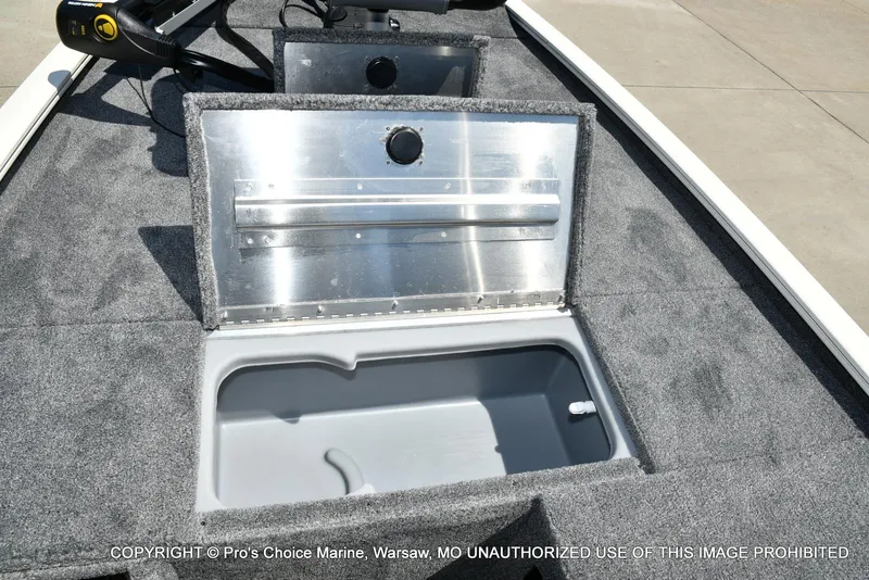 Slide: The Image of Tracker Pro 170 2026 - 47