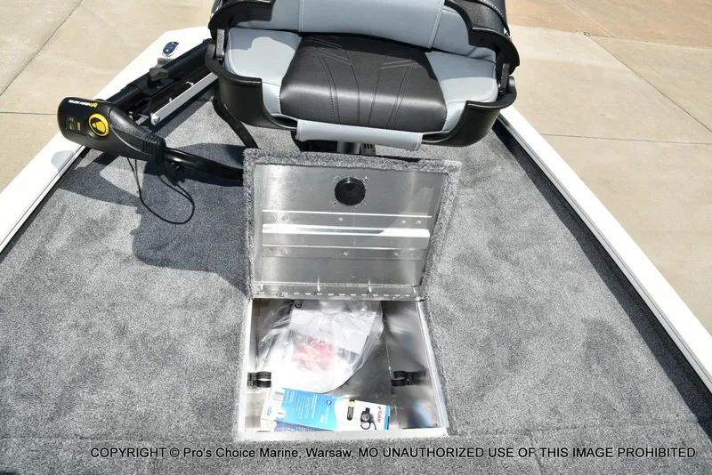 Slide: The Image of Tracker Pro 170 2026 - 51