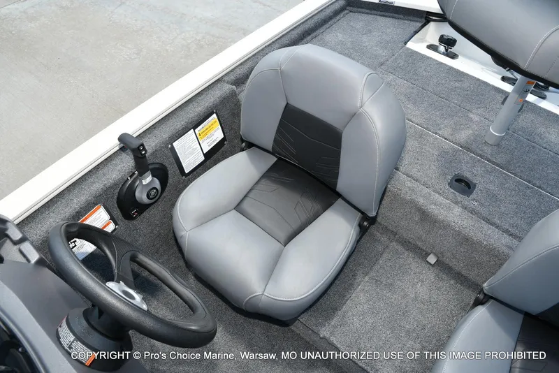 Slide: The Image of Tracker Pro 170 2026 - 57