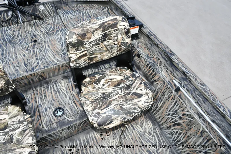 Slide: The Image of Tracker Grizzly 1754 SC 2026 - 48