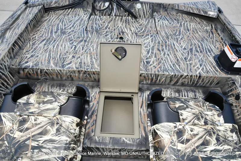 Slide: The Image of Tracker Grizzly 1754 SC 2026 - 49